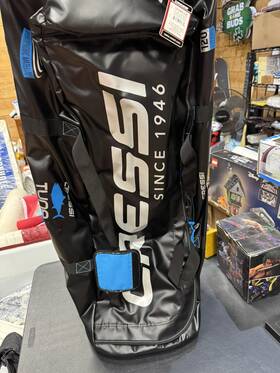 Xub976220 Cressi Tuna Dry Wheeled Bag Black/blue 120 Liters