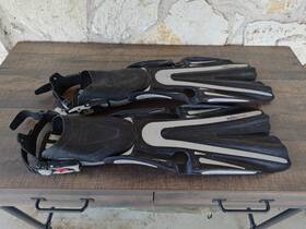 410008sar Mares Used Volo Power Open Heel Fins Size Regular. Great For Knee Pain