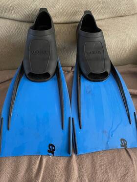 7876 Mares Pair Of Made In Italy Blue Scuba/diving/snorkeling Flippers Size 6.5-7.5