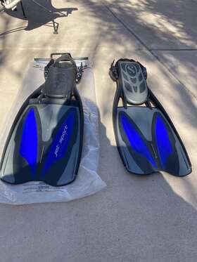 25.882.500 Scubapro Jet Sport Full Foot Fins Large 10-12 Black/gray/blue New