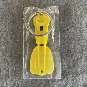 51.715.000 Scubapro Seawing Nova Fin Keychain Rubber Scuba Diving Key Ring Collector Yellow