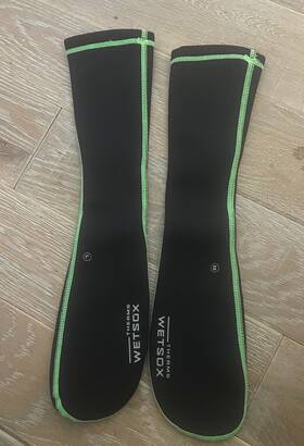 Wet Sox 852149006319 Therms Wetsuit Thermal Socks. Size Small Round Toe New