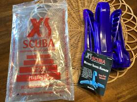Ac530bu Xs Scuba Compact Travel Wetsuit Hanger Swivel Hook Folding Blue