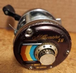 Vintage Millionaire 5H Diawa Hi -speed 2- Ball Bearing Reel --- Lot 3666. Fixed Price $29.50.