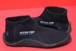 Oceanic 3.0MM Sunset Molded Sole Boots Sm Size 8. Fixed Price $20.00.