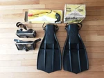 Vintage U.s. Divers Co. Aqua Lung 2 Wrap Around Mask Black With Snorkel & Fins. Fixed Price $140.00.