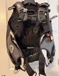 Women Scubapro Bella Bcd (buoyancy Compensator Device) W/integrated Weights. Fixed Price $225.00.