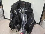 Scubapro Level Weight Integrated System Medium Was Never Used. Fixed Price $500.00.
