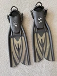 Scubapro Twin Jet Max Fins Size Small. Fixed Price $50.00.