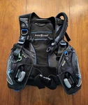 Aqua Lung Pro Hd Bc, Medium, Used. Fixed Price $110.00.