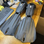 Scubapro - Seawing Nova Fins Xl Black Diving Snorkeling Open Heel. Fixed Price $225.00.
