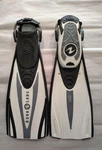 Aqualung Express Scuba Fins, Stainless-steel Strap, White (arctic), Small. Fixed Price $65.00.