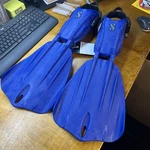 Scubapro - Seawing Nova Fins Medium Blue Diving Snorkeling Open Heel. Fixed Price $225.00.