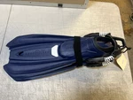 Aqualung Storm Fins Small Xs-s Dark Blue Usmen 4-7 35-39 (new). Fixed Price $53.99.