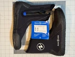 Aqua Lung Men Superzip Dive Boots 5MM Black & Blue Size 8 Brand New. Fixed Price $65.99.