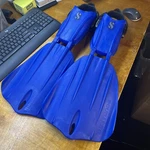 Scubapro - Seawing Nova Fins Large Blue Diving Snorkeling Open Heel. Fixed Price $225.00.