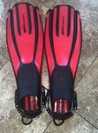 Mares Avanti Superchannel Open Heel Scuba Diving Fins Red Regular Unisex. Fixed Price $69.00.