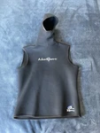 Neosport Xspan 5:3MM Men's Wetsuit Vest With Hood Xxl. Fixed Price $89.99.