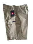 Quiksilver Men Twirl Cargo Shorts 9 Size 32. Fixed Price $25.50.