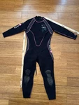 Lung Aquaflex Woman Wetsuit 3MM Size 12 New Black/grey With Pink Trim. Fixed Price $199.99.