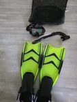Aqua Glide Deep See Fins And Evo Tempered Goggles Snorkel. Fixed Price $75.00.