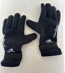 Neosport 3MM Anti Slip Gloves Size Large Diving Snorkeling Water Sports Surfing. Fixed Price $15.95.