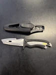 Scubapro Mako Diving Knife With 3.5-INCH Blade. Fixed Price $75.00.