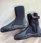 Dive Boots Xs Scuba Thug 8MM Zip Men Size 6, Ladies. Fixed Price $69.00.